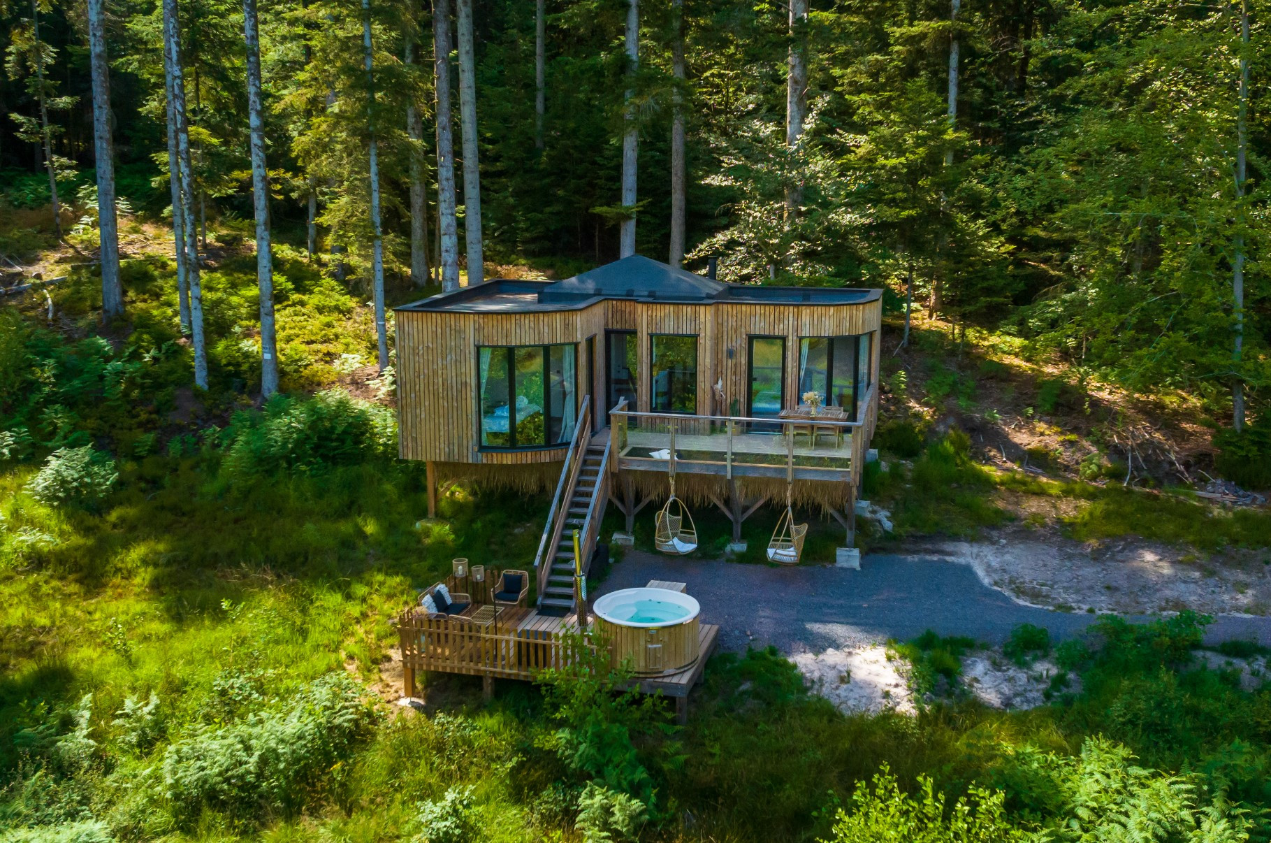 Domaine Ouréa : Cabanes insolite avec spa privatif dans les Vosges